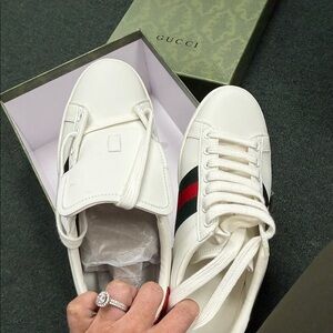Gucci Men's White Sneakers with Red and Green Stripes